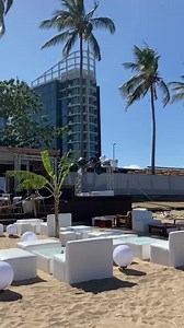 South Beach in Maputo, we are right here and it’s a very very nice atmosphere. | Musa Travels