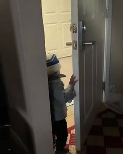 "I HATE THIS HOUSE!" Who else is feeling this way 😩🙋🏻‍♂️🙋🏻‍♀️?! (🎥: TikTok / darshelle1x) Via: @popculture #coronavirus #quarantine | All News Inc.
