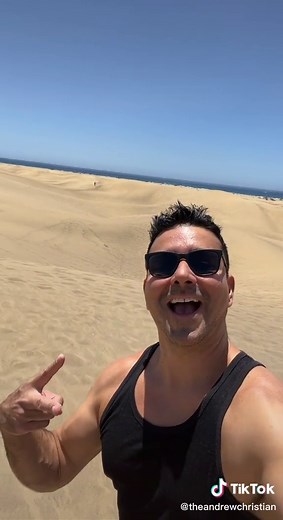 Welcome to the dunes 😎 #trophyboy #andrewchristian #spain #grancanaria #canaryisland