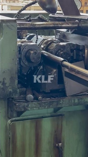 Forging the "Iron Backbone" of a Screw #manufacturing #engineering #factory #fastener #fasteners