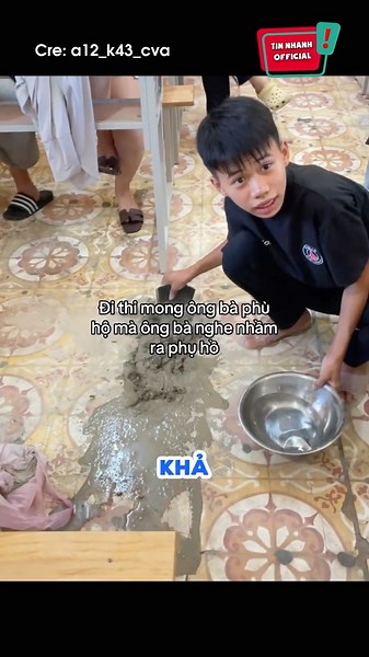 Đang đi học tôi vô tình trở thành chuyên gia phụ hồ: 😆 #shorts