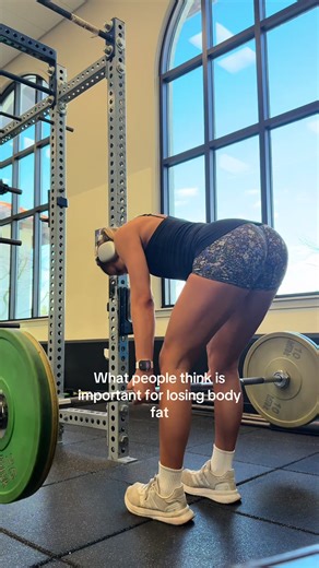 Balance is key but what you eat is 99% of what your body looks like! #calories #gymtok #transformation #health #marcos