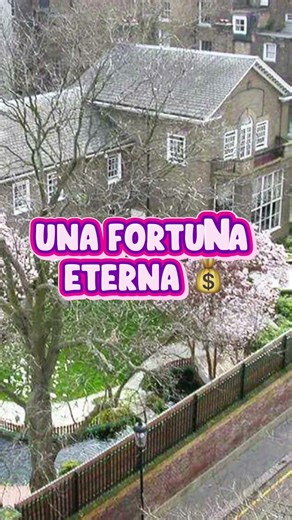 Who did Freddie Mercury leave his FORTUNE to? 👑💰 #FreddieMercury #Queen #FameAndFortune