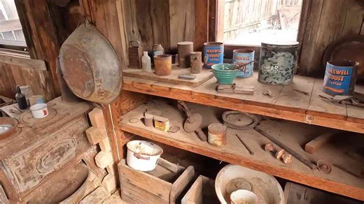 Inside the Remote Ghost Town of Castle Dome City