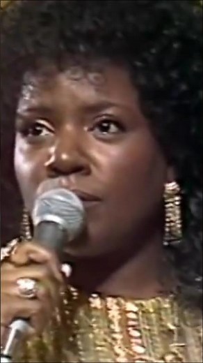 Gloria Gaynor & Diana Ross - I Will Survive (1978-1996)