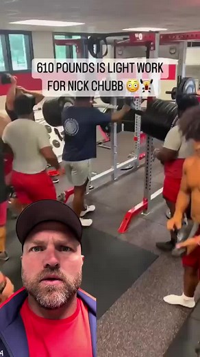 Nick Chubb's Incredible 600 lbs Tsunami Bar Squat