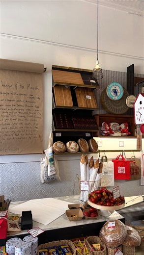 Perth is OK! - Local on Instagram: "Here are 5 of our favourite places around Fremantle to stock up on local produce for the festive season… @littlesisterdelicatessen @republic_of_fremantle @westernrocklobster @mannawholefoods @kakulassisterfremantle @visitfremantle #perthisok #ad"