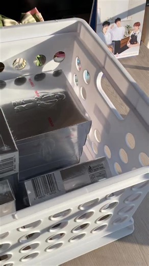 Yeonjun’s new album “No Labels: Part One” is now in stock on our shop!!!😎 Tysm for everyone who waited patiently for their preorders and we’re so sorry about the delay during the holidays🙇‍♀️📦 We are picking up our speed in the new years and everything has been shipped out💪🚚 - ~ ~ 🏷#yeonjuntxt #kpopcollection #kpopcollector #kpopcomeback #kpopstore | Aidol House