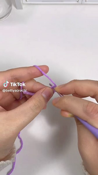 Hi love! Free pattern and full tutorial is on my yt channel -> bettys.crochi (link in bio) So yeahh, Happy crocheting! 😊💋 #fyp #foryoupage #cute #amigurumi #crochet