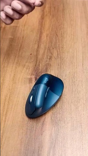 Logitech Lift Vertical Ergonomic Mouse #unboxing #logitech #vertical #mouse