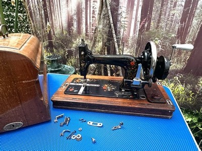 J.D. Williams Antique  Hand-Cranked Sewing Machine with Case - highly ORNATE! | eBay