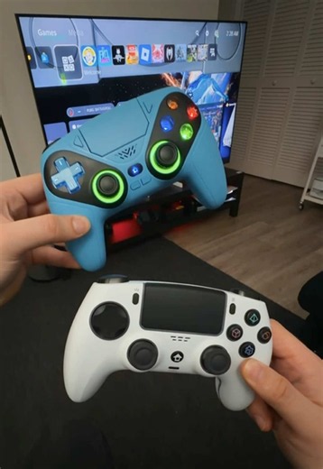 Comparing Viture Luma Ultra vs Beast Neckband Controllers