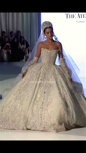 👑✨ The Atelier Couture by Pro Jimmy Choo turning the runway into a royal dream at BBFW
