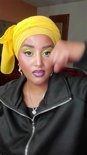 SpongeBob and my makeup 💄 💛