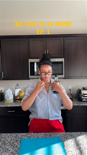 ALEXYS on Instagram: "I am very much a ‘we got it at home’ mom! Any food my family wants from the outside world, I either make it at home… or at least try to lol. This time it was food court bourbon chicken. What should I try next? 🤔 Recipe is below ⬇️ To season the chicken I use salt, pepper, garlic powder, onion powder, paprika and chicken seasoning. (I didn’t measure, once the chicken changes color I know it’s enough😂) For the sauce: 1/3 cup hoisin sauce 1/3 cup soy sauce 2 tbsp butter 1 ta