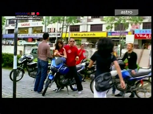 Bahagian 9: Intriguing Drama with Azlan and Lando