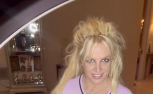 Britney Spears' dog being DEFAMED? - Daily Soap Dish