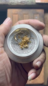 2.3 grams na 18k scrapgold po ang tutunawin ko! salamat po sa tiwala man Jessica ng bocaue bulacan🥰 #gold #jewelry #everyone #friends #jewelry #viewers | Albert Denilla