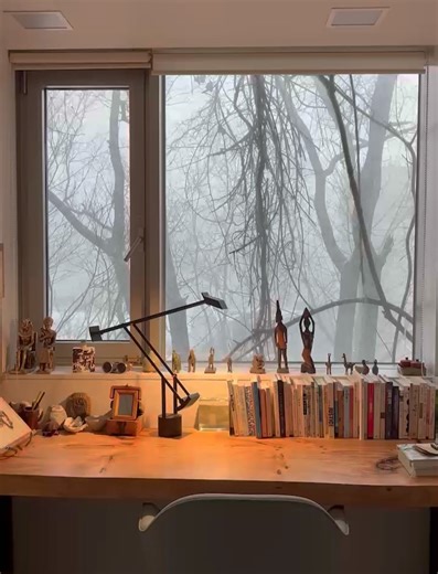 모티프원 motif.1 on Instagram: "간혹 찾아오는 이런 날씨가 더욱 귀하죠, 나의 동굴을 더욱 포근하게 만들어 주는 날."