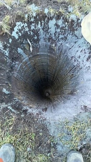 78K views · 582 reactions | Foundation drilling work Deep 12m #FoundationDrillingExperts #BuildingStrongFoundations #DrillDeepBuildStrong #ConstructionEssentials #GroundworkMasters #PrecisionDrillingSolutions #DiggingDeepForSuccess #FoundationConstructionPros #SolidFootingsStartHere #DrillersAtWork | Davidedumitras | Facebook