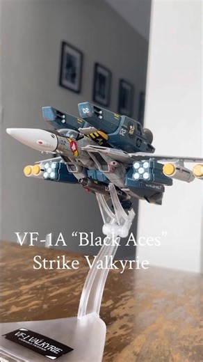 Macross / Robotech “Black Aces” Valkyrie - Hasegawa 1/72 scale