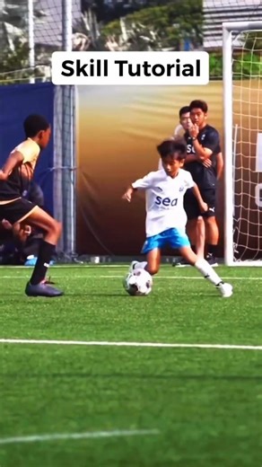 Good Football Skills Tutorial #football #footballskillschallenge