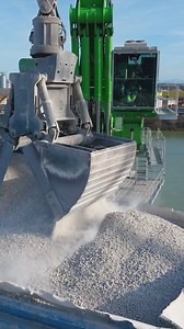 230K views · 3.5K reactions | The Sennebogen 895E is the World's largest material handler at 420 tonnes. We visited an 8m3 capacity hybrid machine as it unloaded barges on the Danube river in Austria. We'll have the story on it in an upcoming issue of the magazine. | Awesome Earthmovers | Facebook