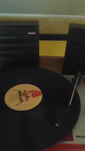 Pure 80´s Thrash Metal on a real 80´s record player