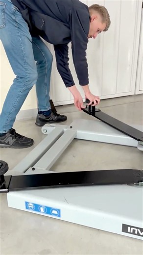 INVENTO SX30 Scissor Lift – Compact Workshop Solution