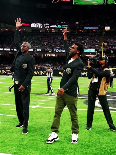 Tracy Porter & Brett Maxie lead Pregame Chant | New Orleans Saints