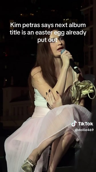 Probably the biggest gag of the interview… wondering what the title could be #kimpetras #detour