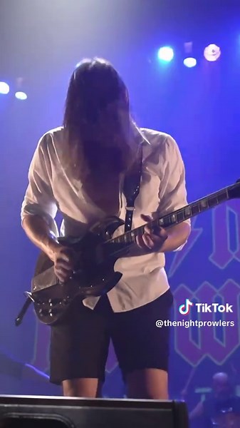 Video resumen de nuestro paso por l'espai Maragall del pasado sábado, ahora nos toca preparar nuestro concierto en @Razzmatazz 2 el próximo 10 enero donde tocaremos íntegramente el disco