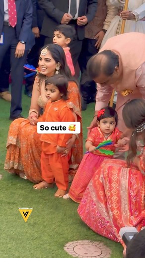 Isha Ambani with adorable kids ❤️ The festivities begins at the "MAMERU" ceremony of Anant Ambani and Radhika Merchant. "MAMERU" ceremony is a beautiful display of Gujarati wedding traditions. ❤️✨📸 | Viral Bhayani Videos