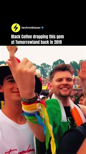 “Music Sounds Better With You” by Stardust dropped in 1998 with Black Coffee 🌈🍭