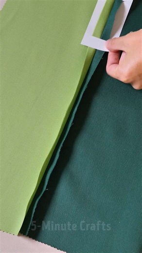 Quick seam ironing trick ⚡🧵 | 5-Minute Crafts