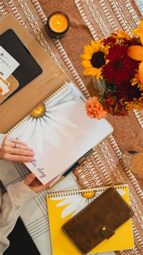 17 reactions | Before you can build systems that truly support your life, you have to know what you desire in every area of it. Write it down—your dreams for your home, your work, your relationships, your spiritual life—without limits or ceilings. ✨ This is where clarity begins. What area of your life are you ready to build a better system in? 懶 #plannerperfect #journalingmethod | Planner Perfect | Facebook