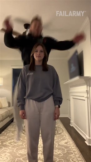 jump scare 😳 #funny #fails | FailArmy