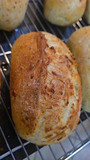 7 comments | Today's freshly baked breads at Gabriel's Supermarket on Mohawk Avenue! Garlic Butter Croissant Thanksgiving Mozzarella and Parmesan Pizza Seasoned Rosemary Garlic Swiss and Gruyere with Cracked Black Pepper Cinnamon Apple Chunk Country Artisan Soft White Sandwich Delivered early! | The Sourdough Baker | Facebook
