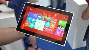 Nokia Lumia 2520: Nokia's Windows RT Surface rival - Video