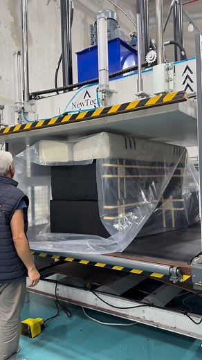 1.7K views · 1.8K reactions | Crafted with care and built to impress, our Arabic Majlis sets are prepared with care and shipped free to your door in places like Michigan, California, and beyond  From bold patterns to premium fabrics, every detail is designed to elevate your space with warmth and character 覆 Explore more at arabicsofa.com or reach us anytime via DM 懶 #insagram #packaging #usa | Arabic Sofa | Facebook