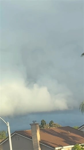 Severe cumulonimbus thunderstorms 🌩️ with rotation