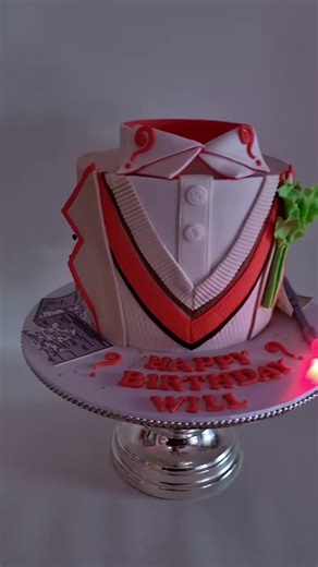 Doctor Who cake! Peter Davison's 5th Doctor inspired cake #doctorwho #5thdoctor #cakeartist #cakedecorating #drwho