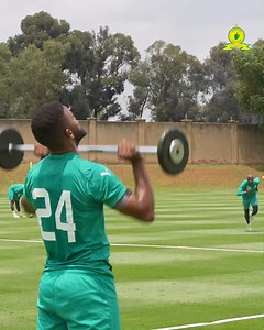 Take a peek into our first team training session from last week as Bafana Ba Style began their preparations for the next part of the season! 😎 Watch the full video on our YouTube Channel Mamelodi Sundowns TV! 📲 http://bit.ly/MSFCTV #Sundowns | Mamelodi Sundowns FC