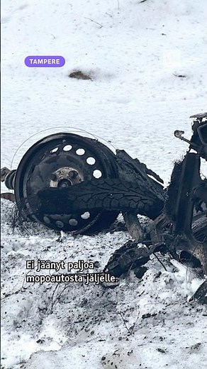 Mopoautosta ei jäänyt paljoa jäljelle