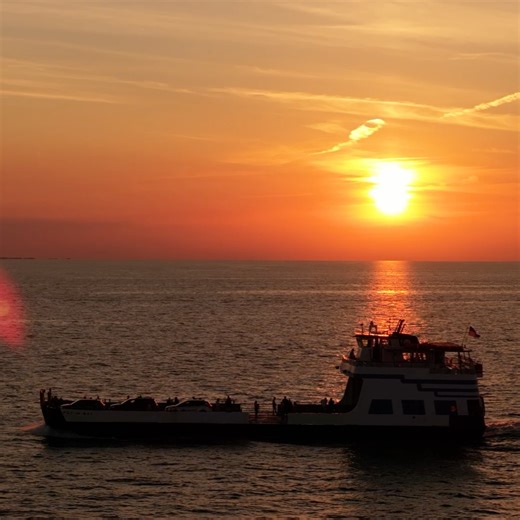 13K views · 286 reactions | Before the sun sets on another island season, come take a ferry cruise to Put-in-Bay. The ride is less than 20 minutes, but full of vibrant colors, a crisp fall breeze & warm sunshine. Fall events⤵ | Put-in-Bay, South Bass Island | Facebook