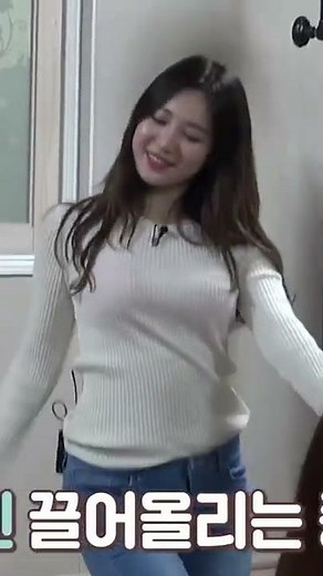 Yura gets embarrassed while dancing to Ring Mabel,, 💘 [#Shorts]
