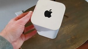 Watch How to Factory Reset Apple Airport Extreme on Amazon Live