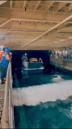 1.6M views · 7.3K reactions | #TBT  Green well green well! USS Rushmore receiving LCU 1634 from Naval Beach Unit Seven outside of Sasebo, Japan. | USS Rushmore (LSD 47) | Facebook