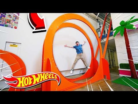 WORLD’S BIGGEST HOT WHEELS LOOP! (30FT+)