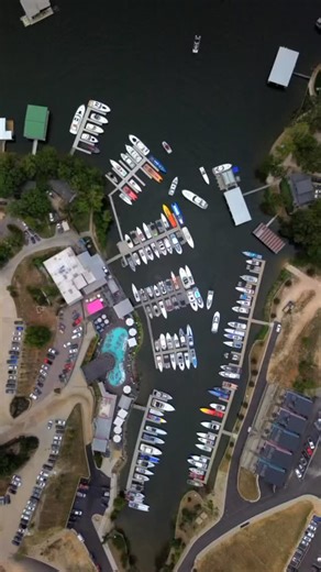 What's better than one BRE engine? Two, duh! Here's Craig's 46' Skater rocking two blown big blocks. | Beck Racing Engines